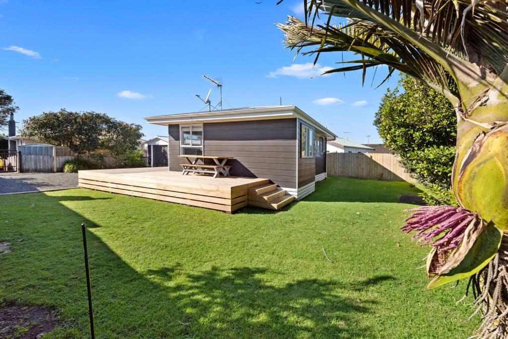 The Black Bach - Mt Maunganui Holiday Home Маунт-Маунгани Экстерьер фото